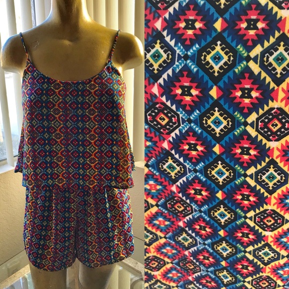 SALE!!  ESPRESSO Geometric Print Shorts ROMPER Small - Picture 1 of 7
